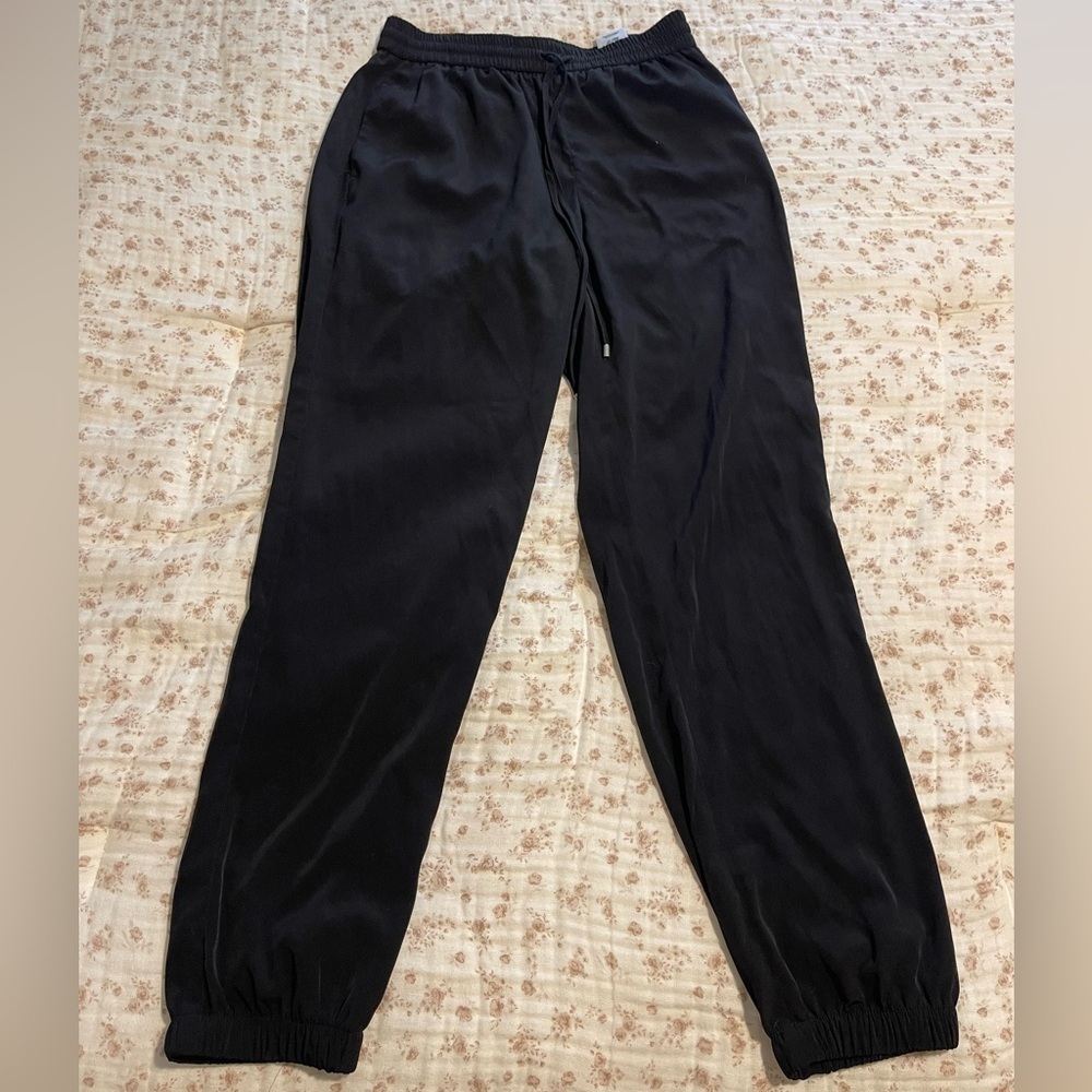 Express women’s black joggers